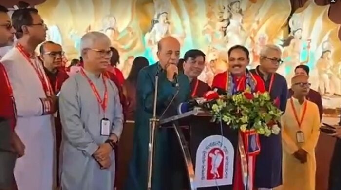 বাংলাদেশে সৌহার্দ্যপূর্ণ পরিবেশে পূজা উদযাপিত হচ্ছে: দিনেশ ত্রিবেদী