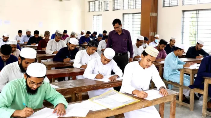 আলিমে পাসের হার ৬১.০৭ শতাংশ, জিপিএ-৫ পেলেন ৩২৫০ জন
