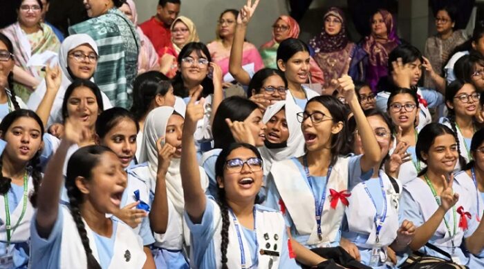 এইচএসসি ও সমমানের ফল প্রকাশ, পাসের হার ৫২.১২ শতাংশ