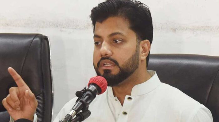 মন্ত্রিসভা থেকে ইশরাককে পদত্যাগের নির্দেশ প্রধানমন্ত্রীর