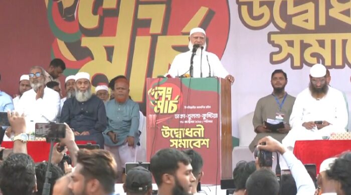 অনিবার্য বিপ্লব টোকা দিচ্ছে দরজায়: বিরোধীদলীয় নেতা