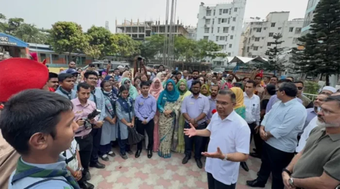 নিজ কলেজ প্রাঙ্গণে গেলেন প্রধানমন্ত্রী, শিক্ষার্থীদের দিলেন দেশ গড়ার বার্তা