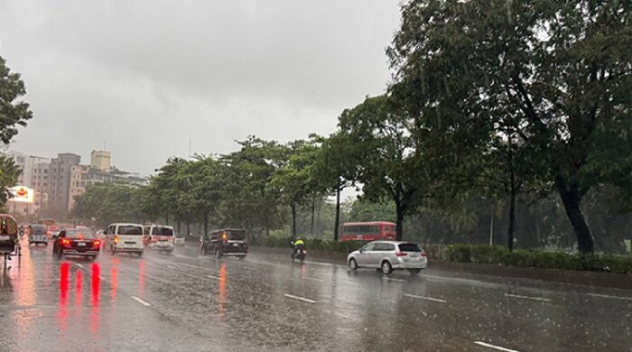 দমকা হাওয়াসহ বৃষ্টি অথবা বজ্রসহ বৃষ্টির আভাস