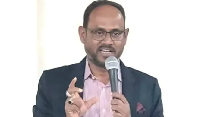 ‘প্রধানমন্ত্রী অসহায়-দুস্থ মানুষের পাশে দাঁড়ানোকে সর্বোচ্চ গুরুত্ব দেয়’